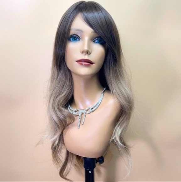 24" Ombre Brown and Blonde Wig - Picture 1 of 3
